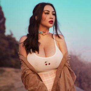 Louisa Khovanski: The Ukrainian Artist Who Turned Her Life into a Digital Masterpiece